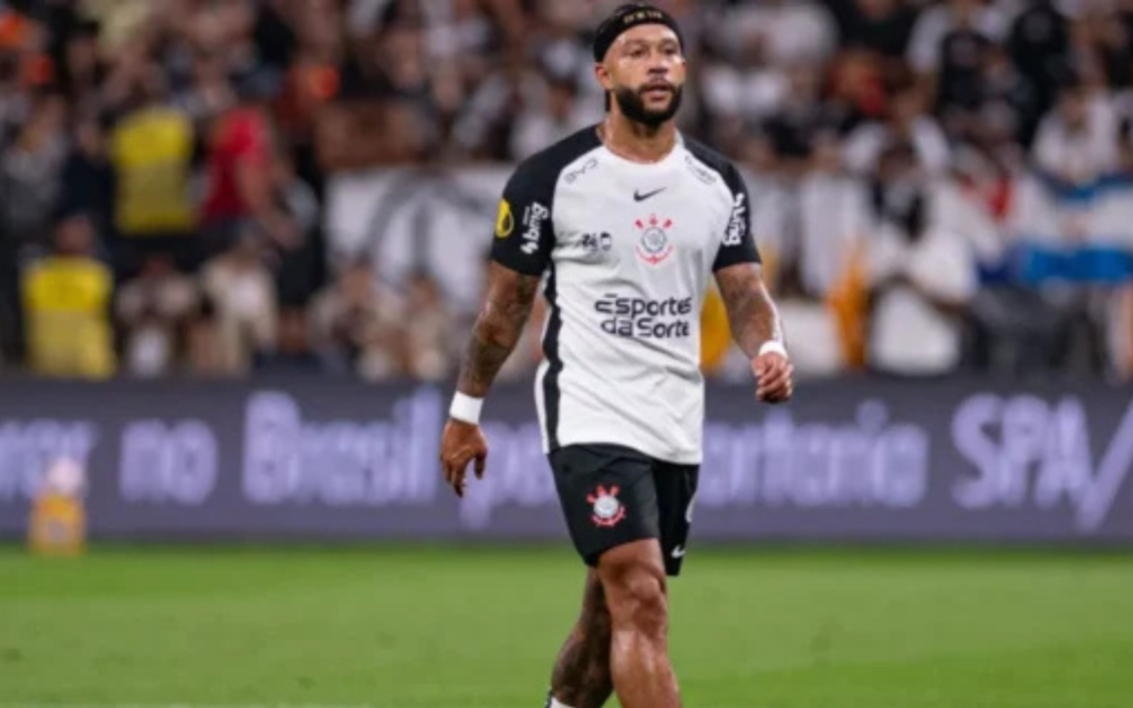 Derrota do Corinthians para o Palmeiras após pênalti de Depay Derrota do Corinthians para o Palmeiras após pênalti de Depay